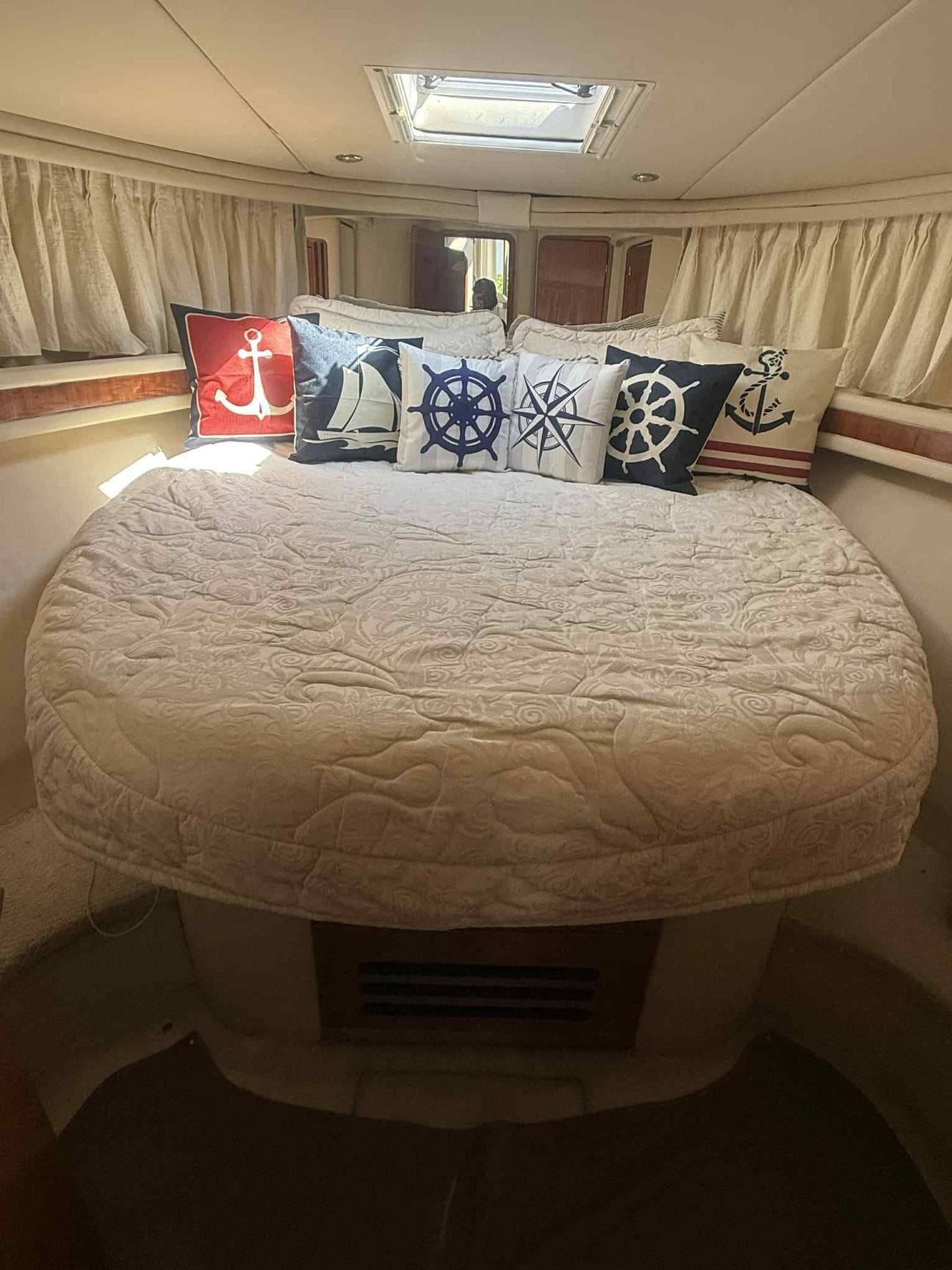 52FT SeaRay Fort - View 8