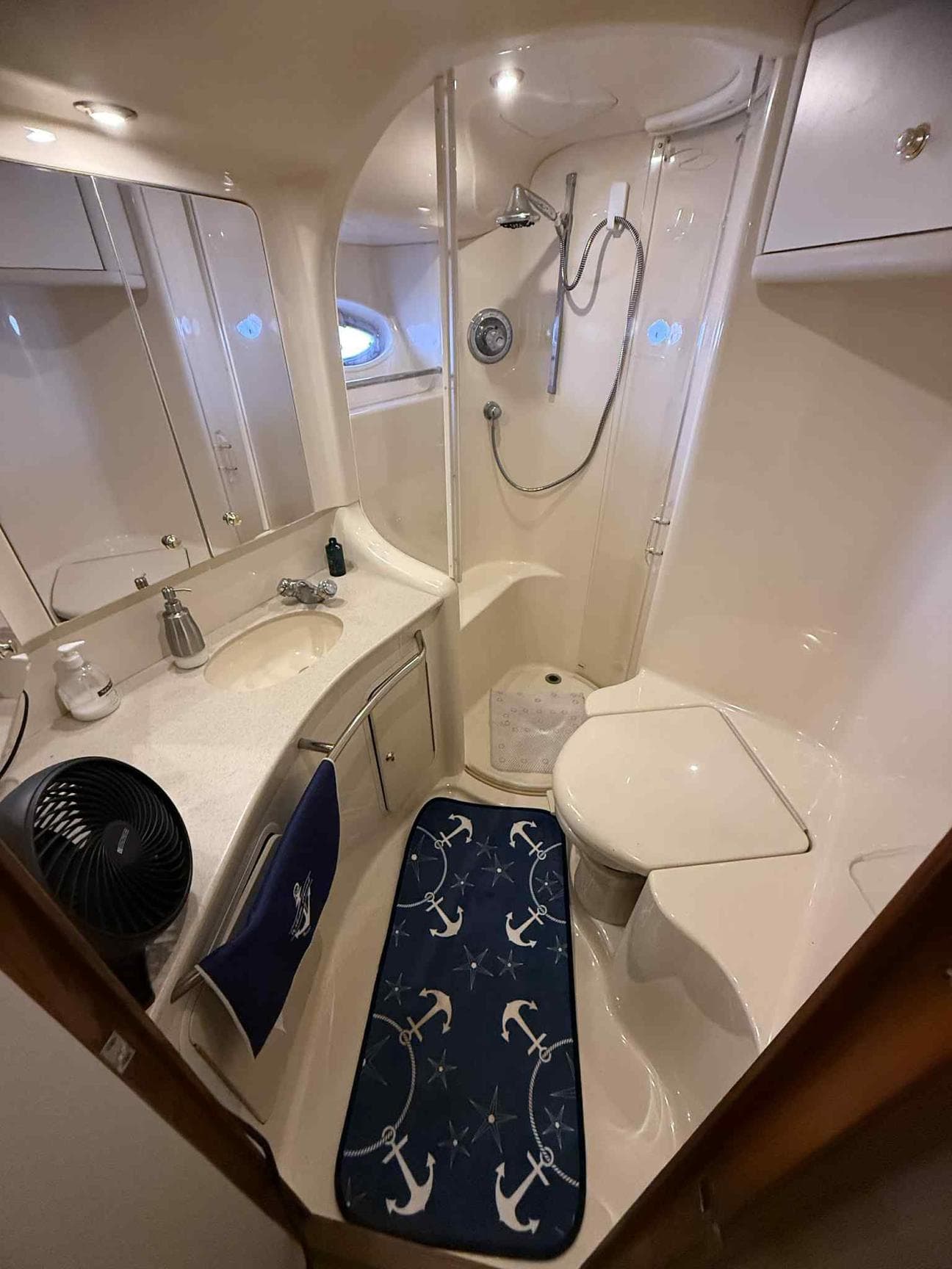 52FT SeaRay Fort - View 11