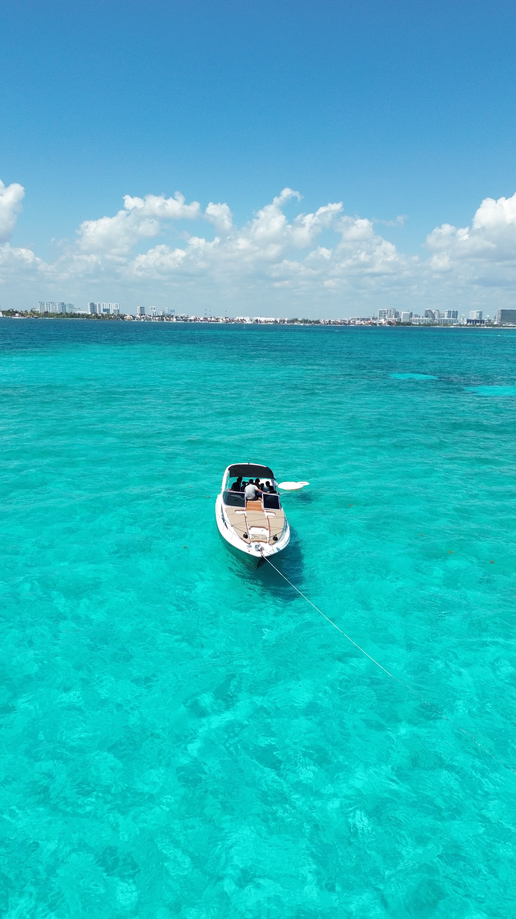 29FT LILY YACHT CHARTER - View 1