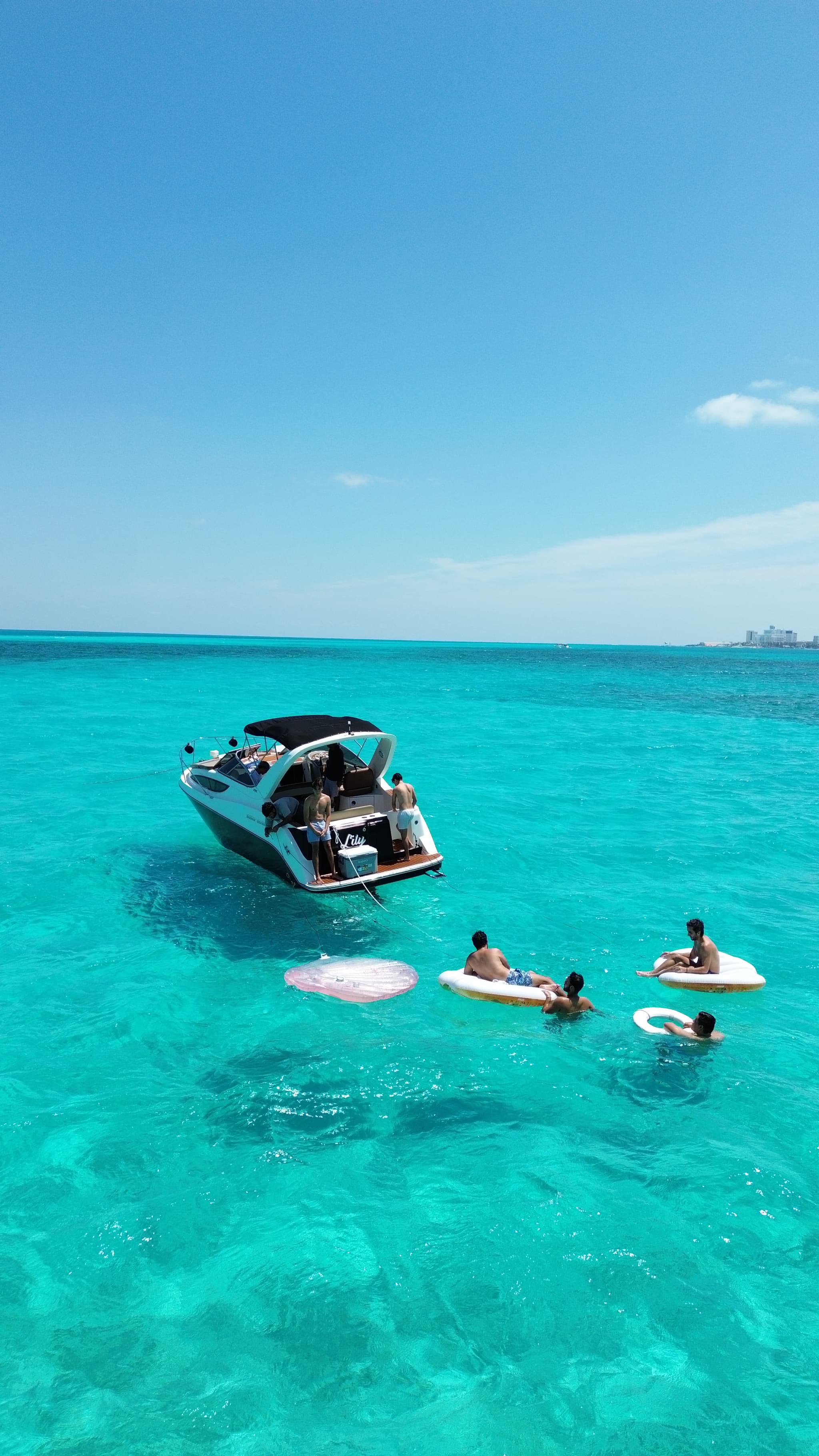 29FT LILY YACHT CHARTER - View 8