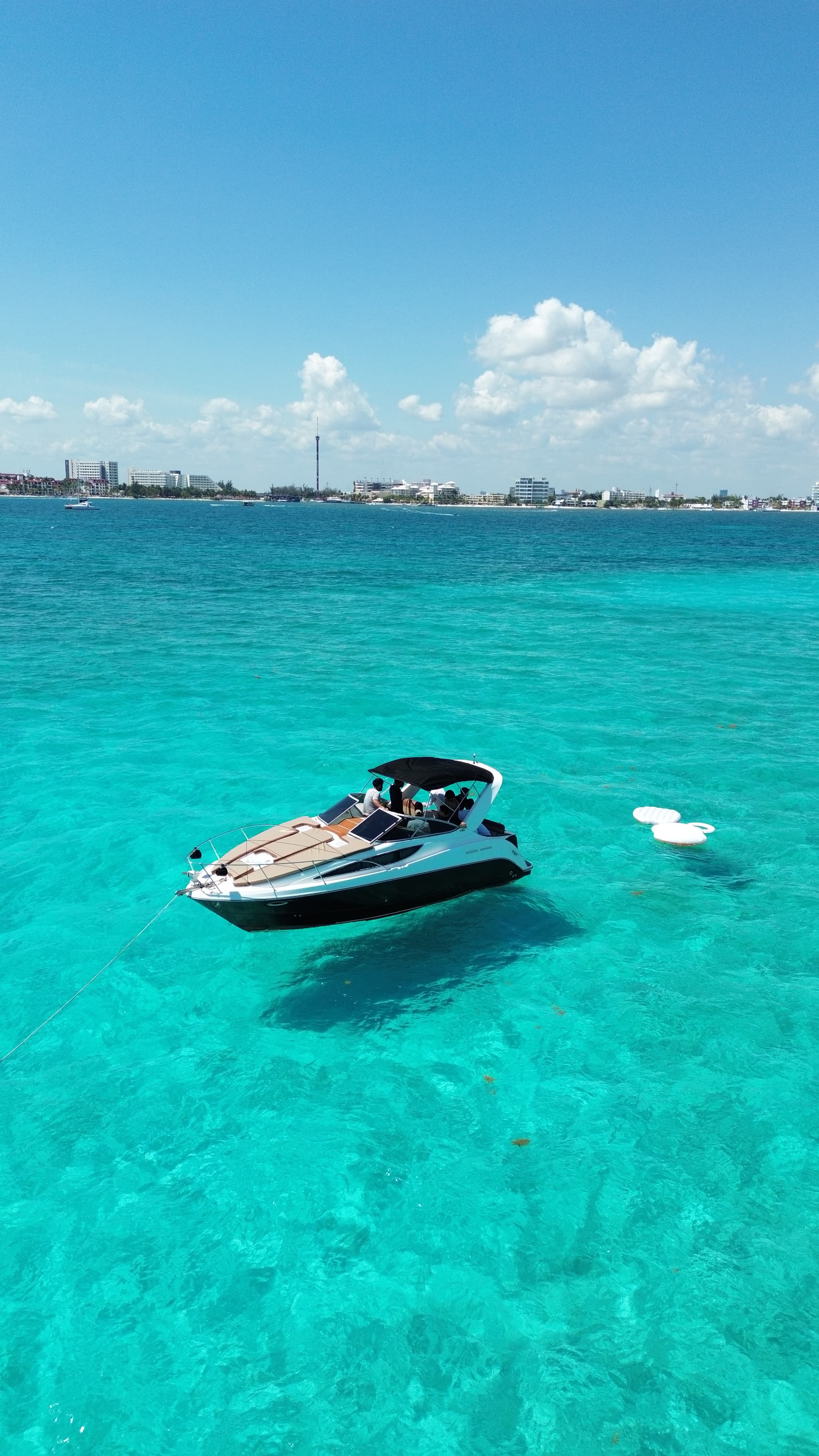29FT LILY YACHT CHARTER - View 13