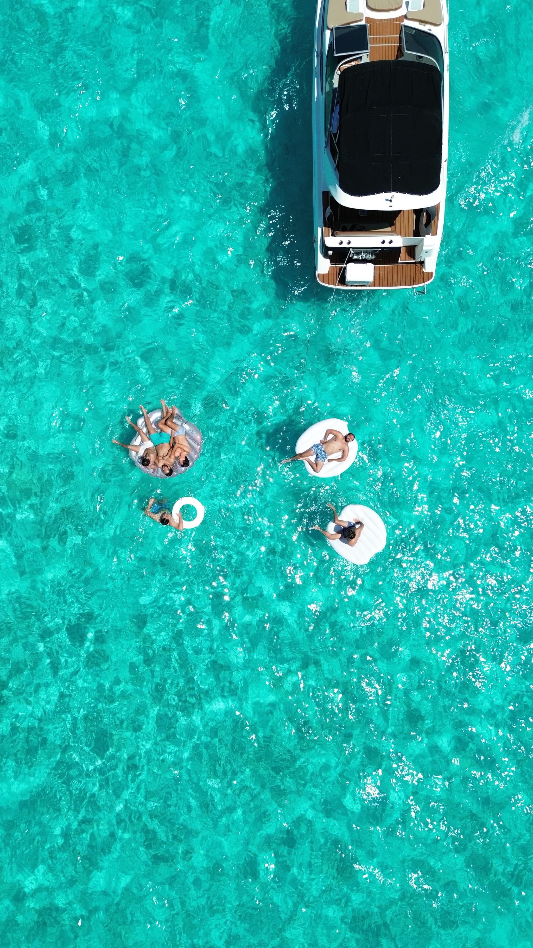 29FT LILY YACHT CHARTER - View 11