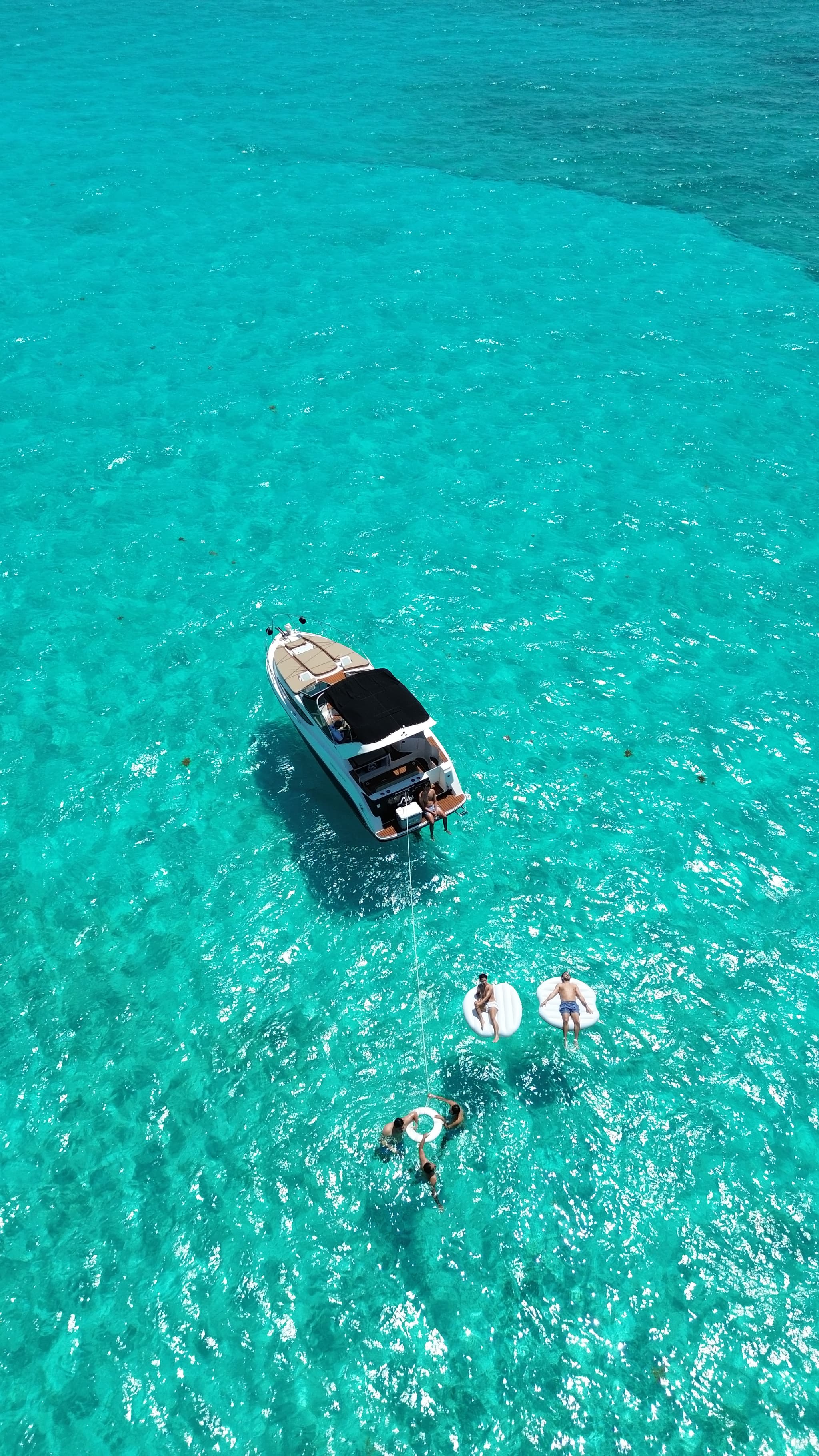 29FT LILY YACHT CHARTER - View 16
