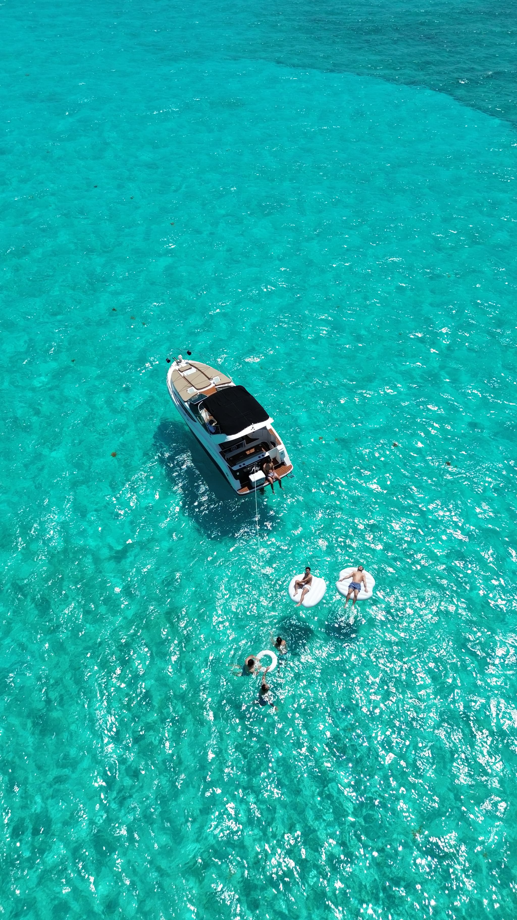 29FT LILY YACHT CHARTER - View 17