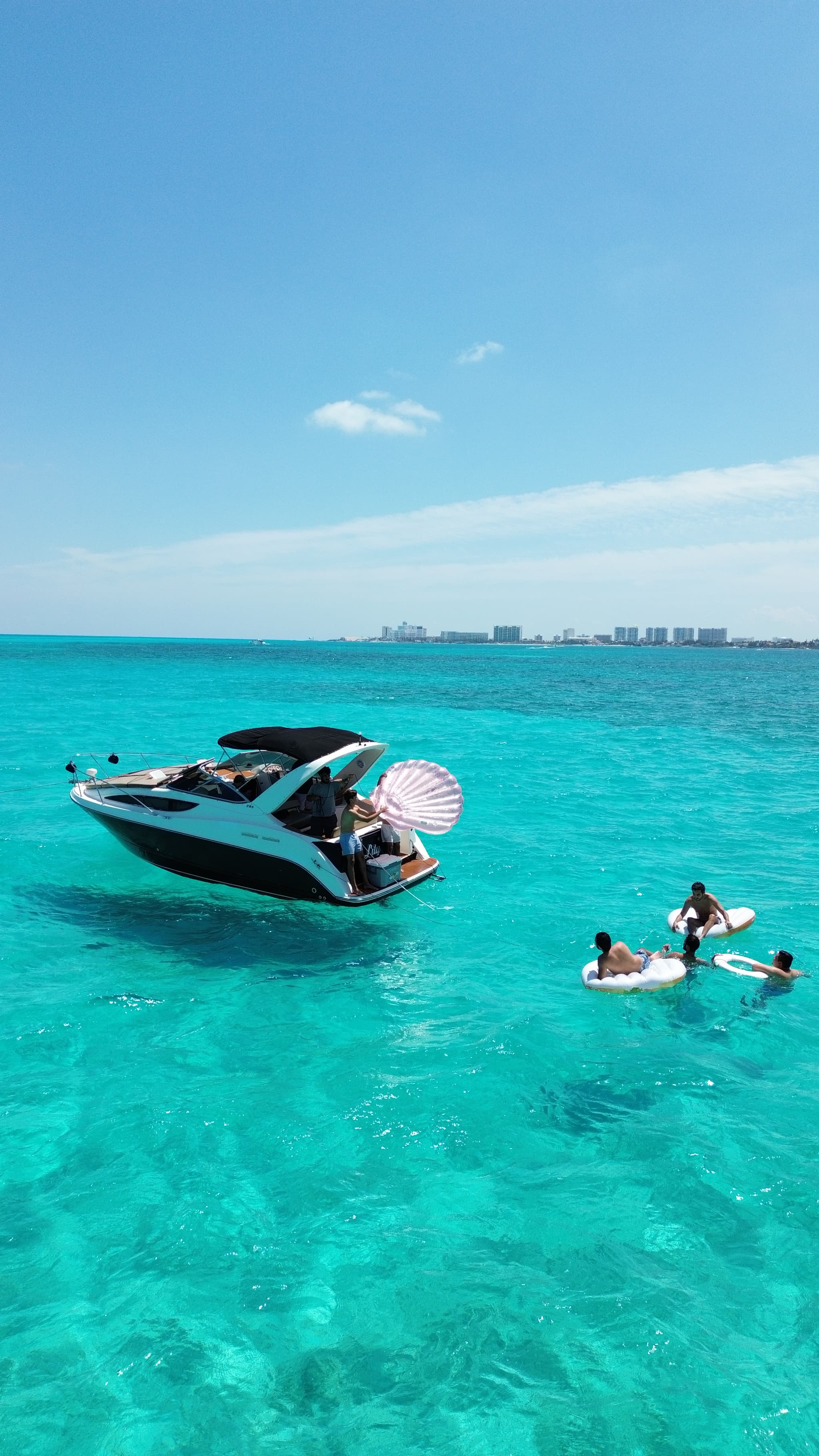 29FT LILY YACHT CHARTER - View 21