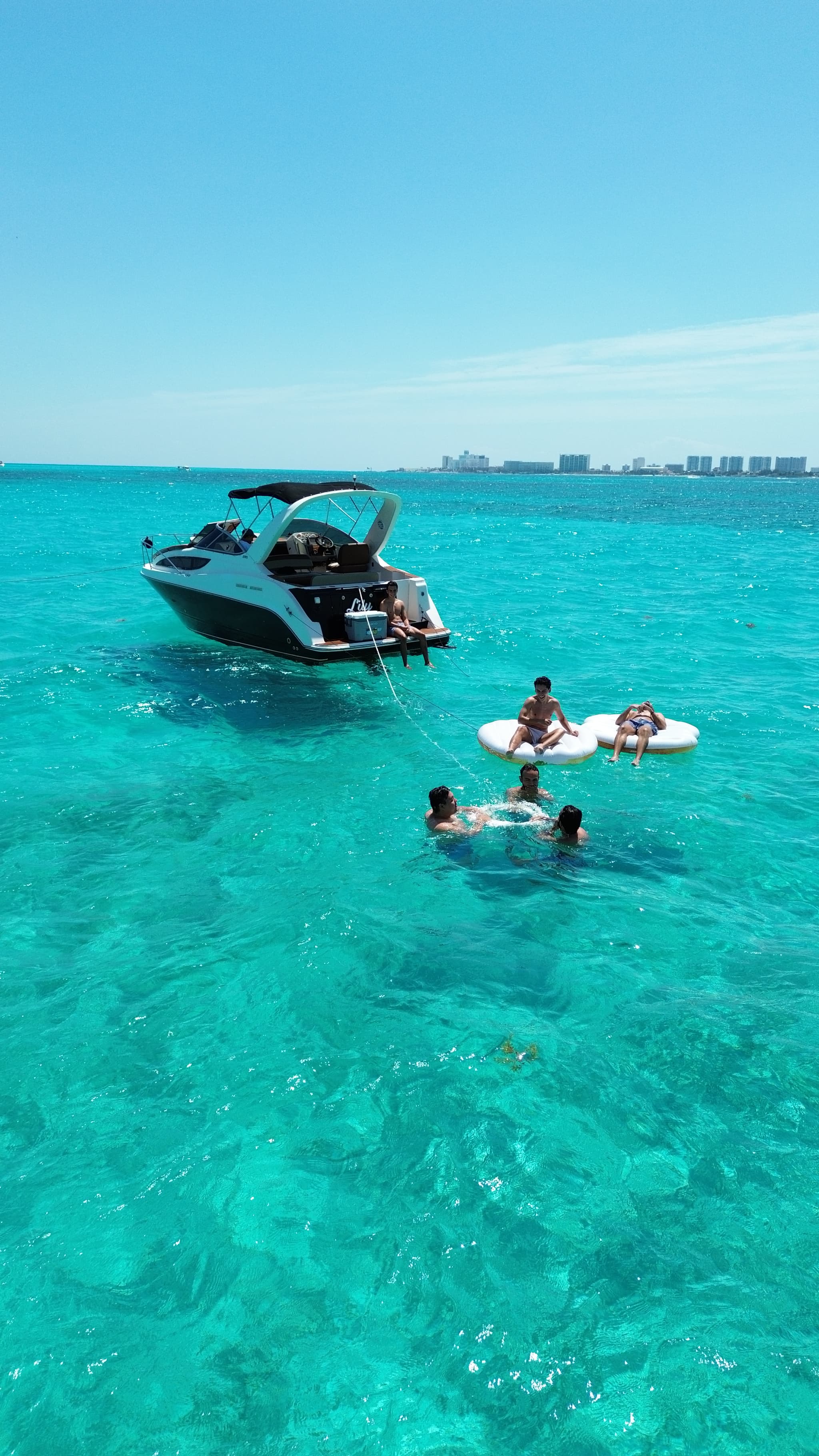 29FT LILY YACHT CHARTER - View 18