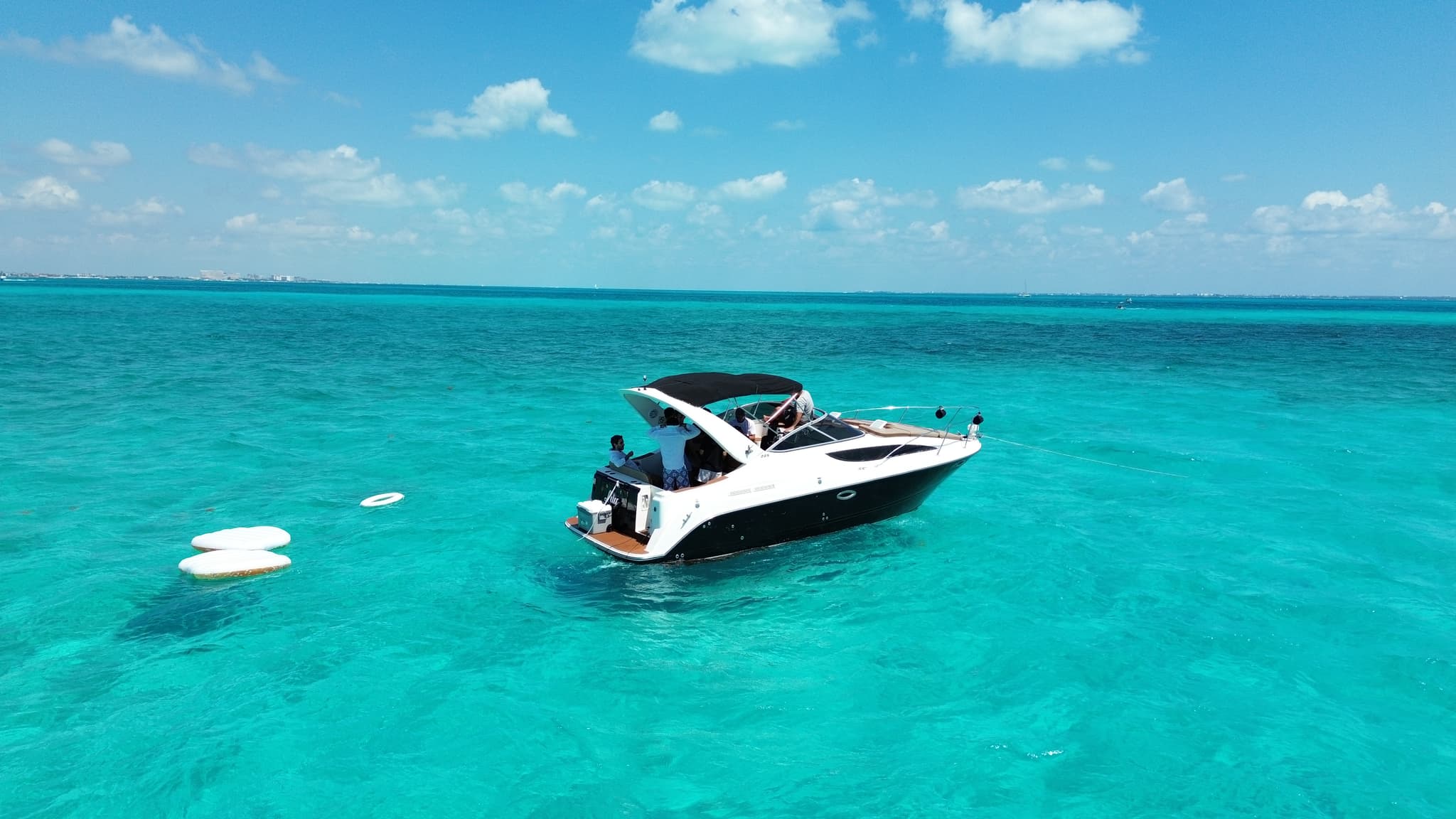 29FT LILY YACHT CHARTER - View 20