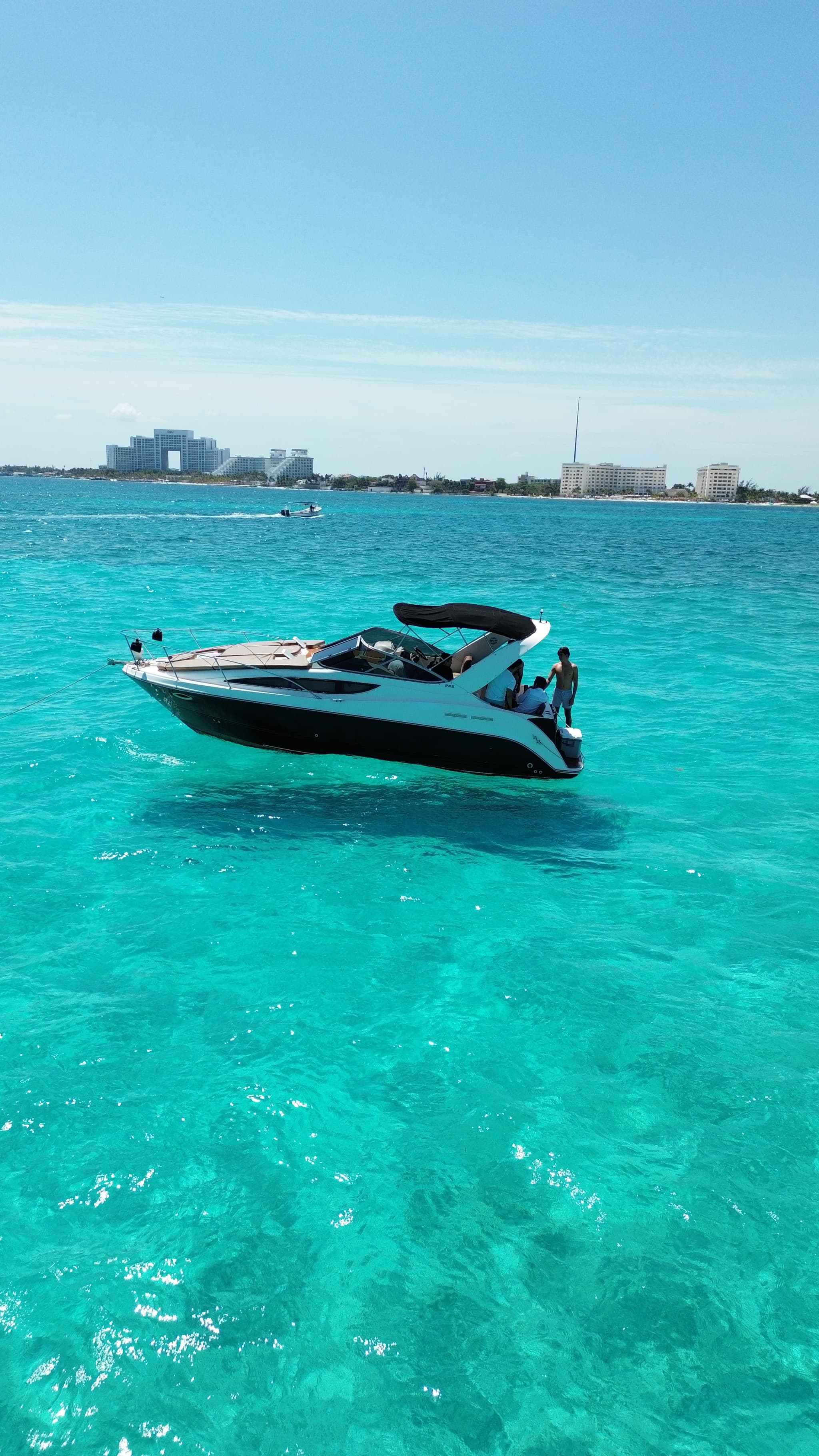 29FT LILY YACHT CHARTER - View 23