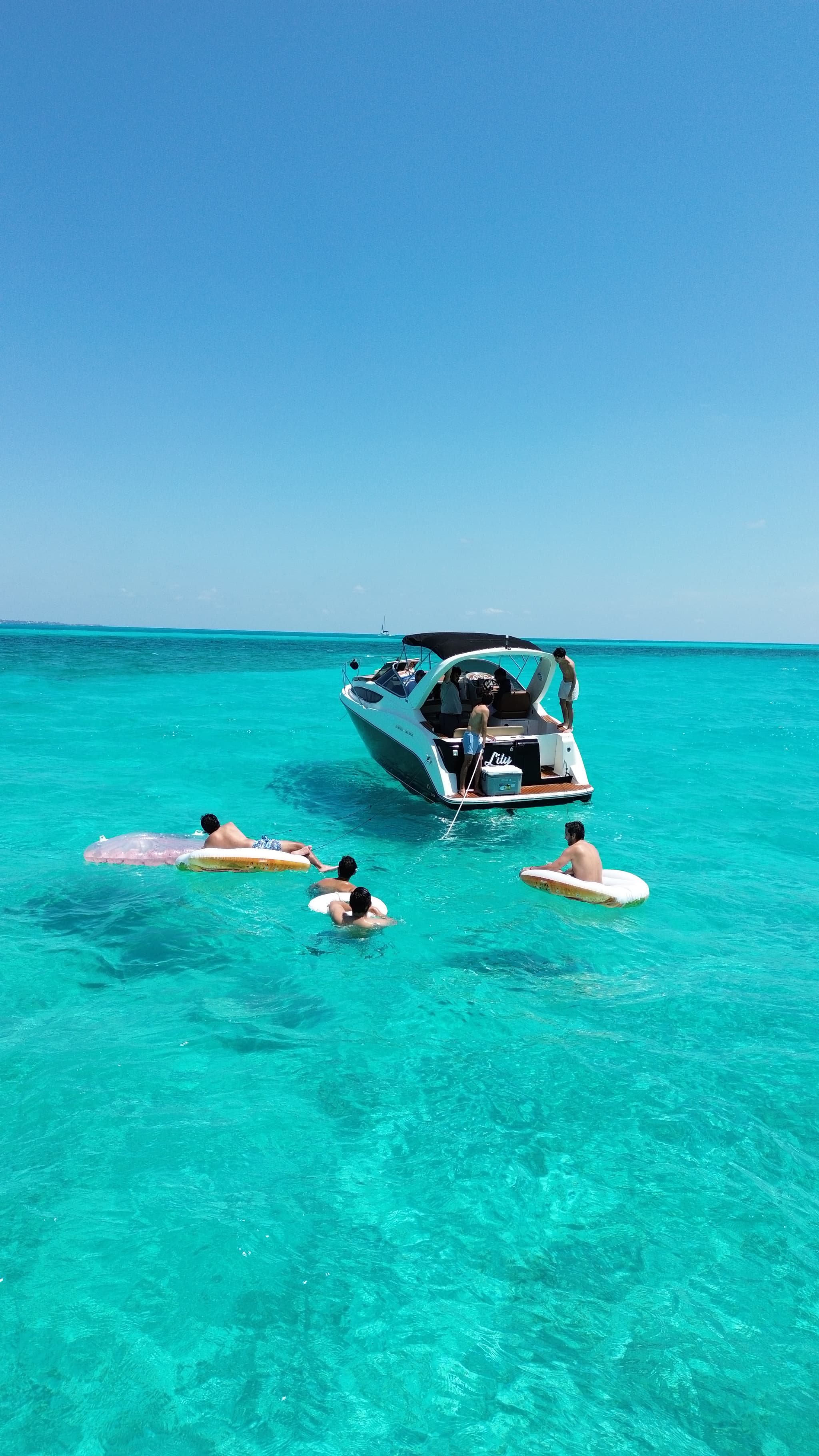 29FT LILY YACHT CHARTER - View 28