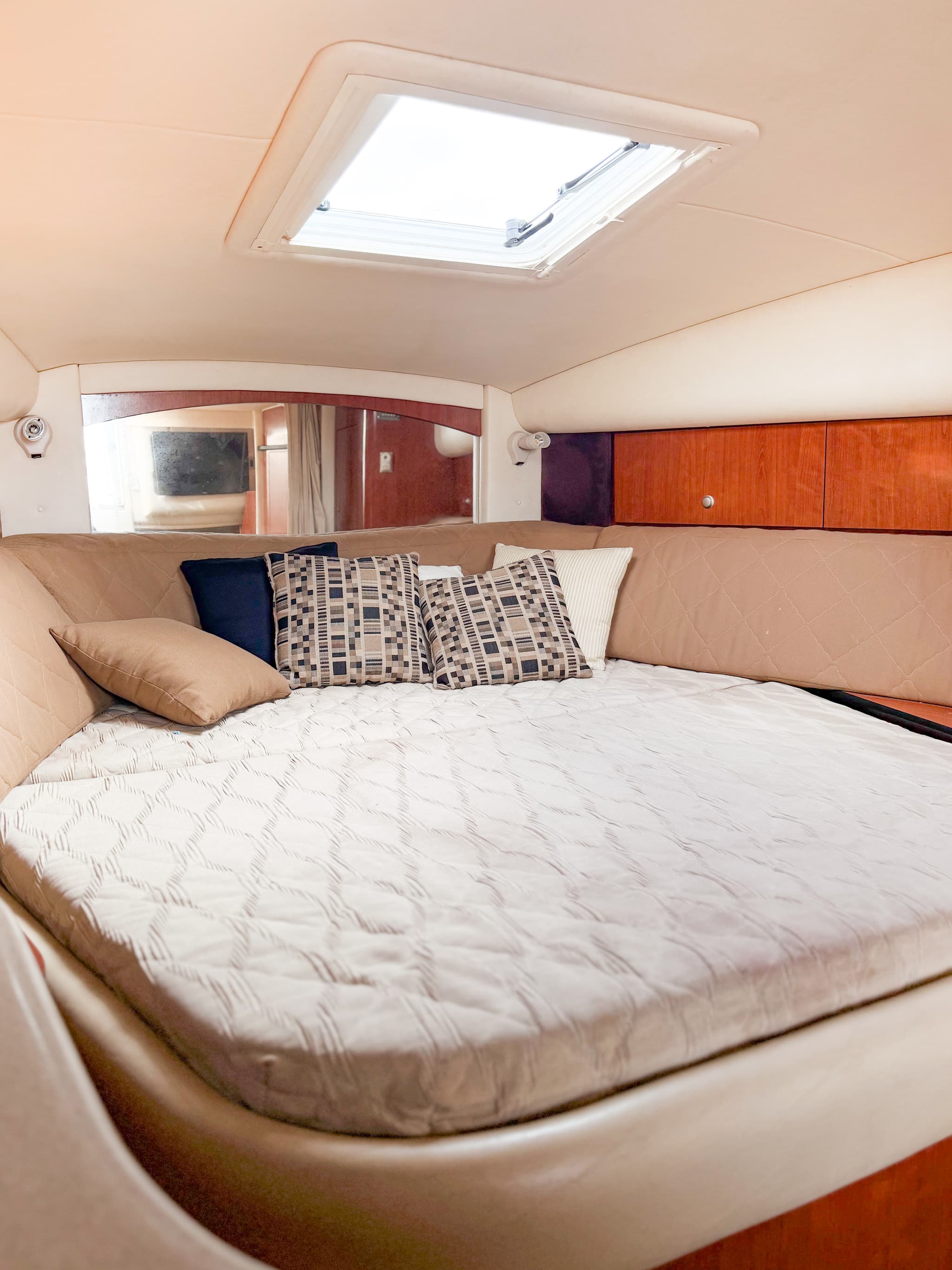 35ft "Julieta" Sundancer - View 13
