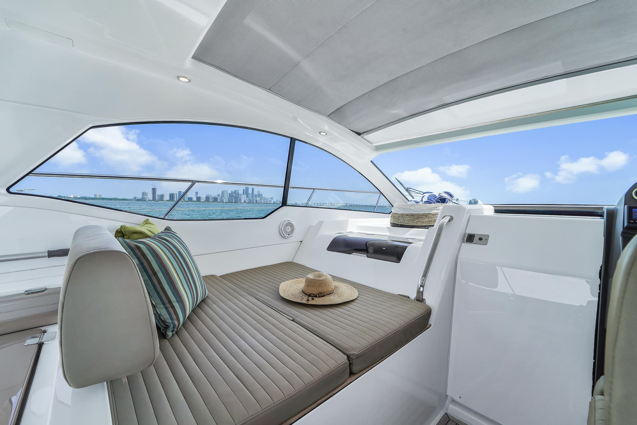 45ft Azimut - View 8
