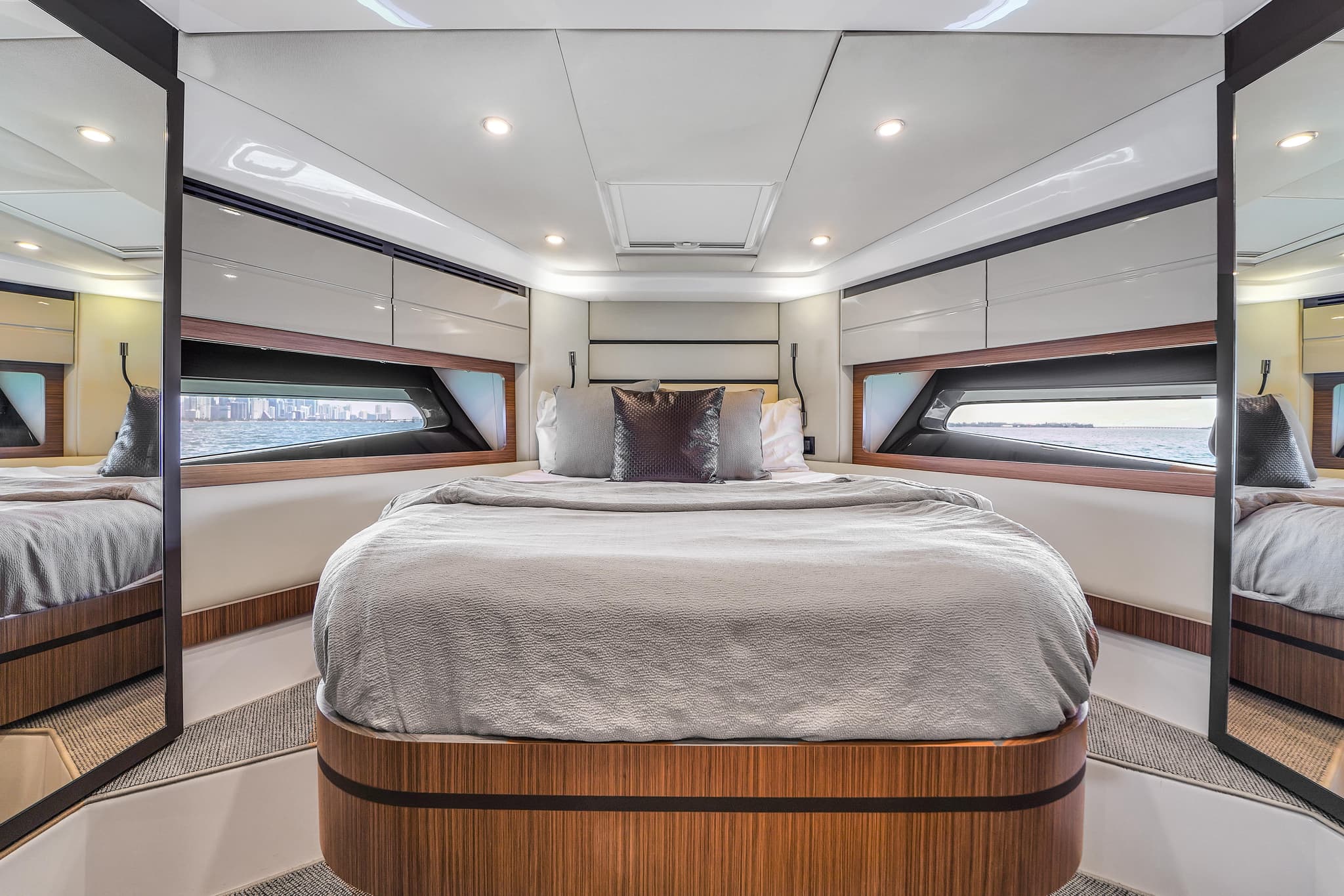 45ft Azimut - View 15