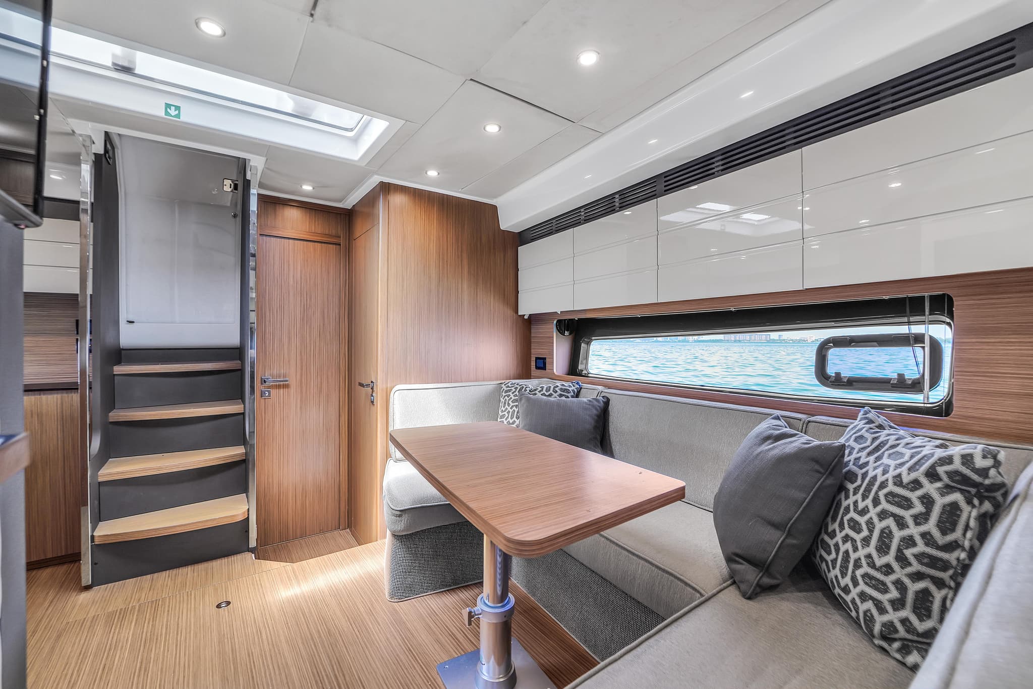 45ft Azimut - View 23