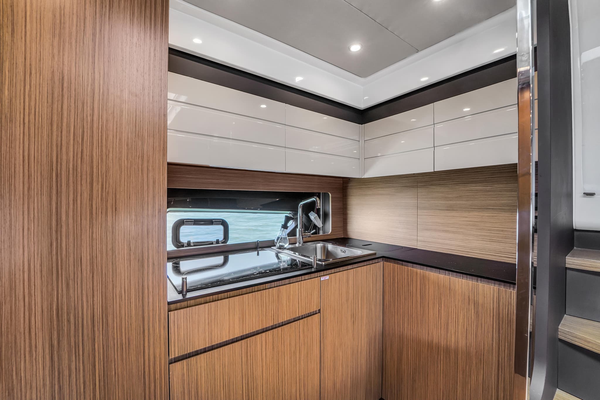 45ft Azimut - View 18