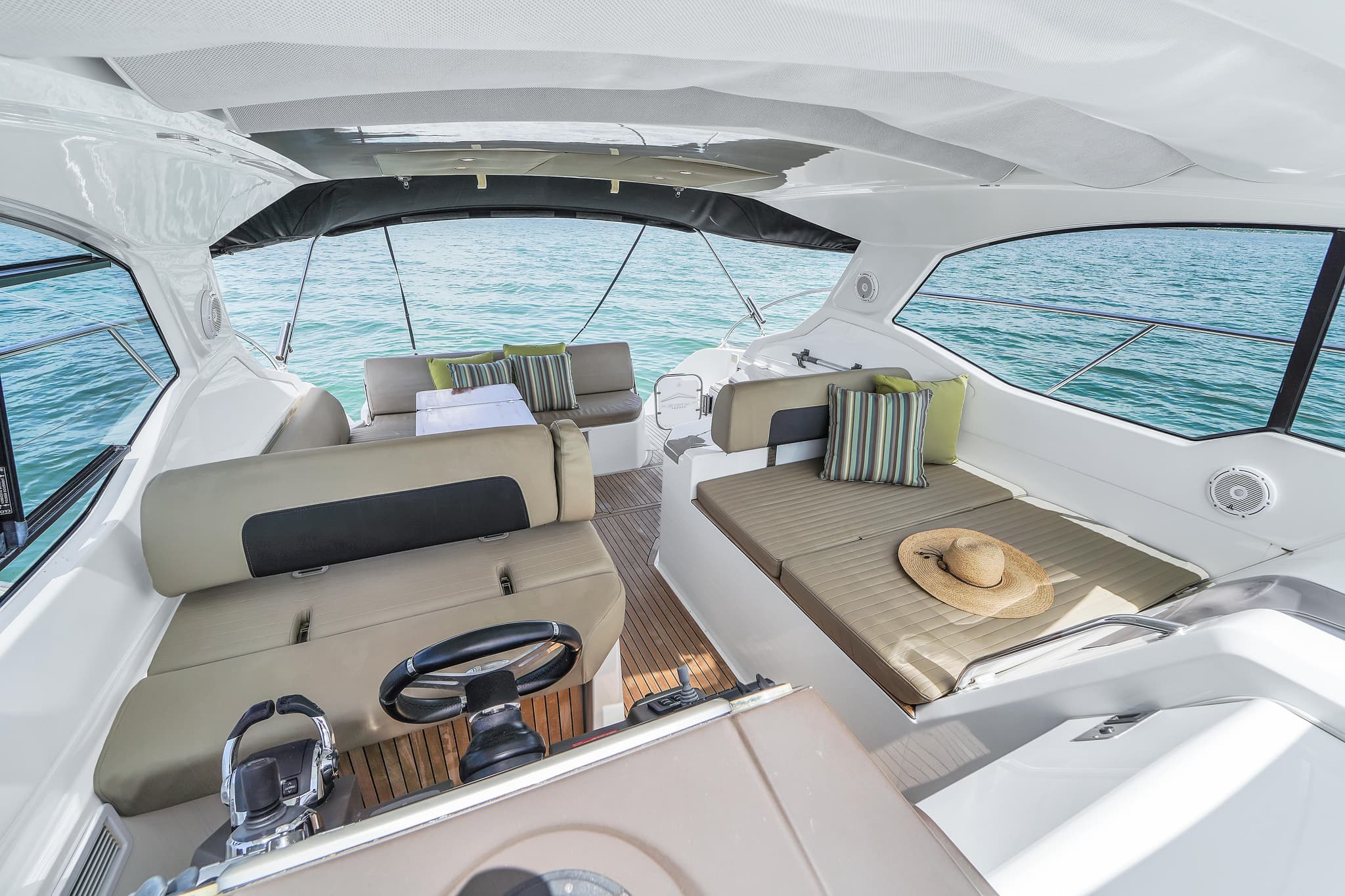 45ft Azimut - View 29