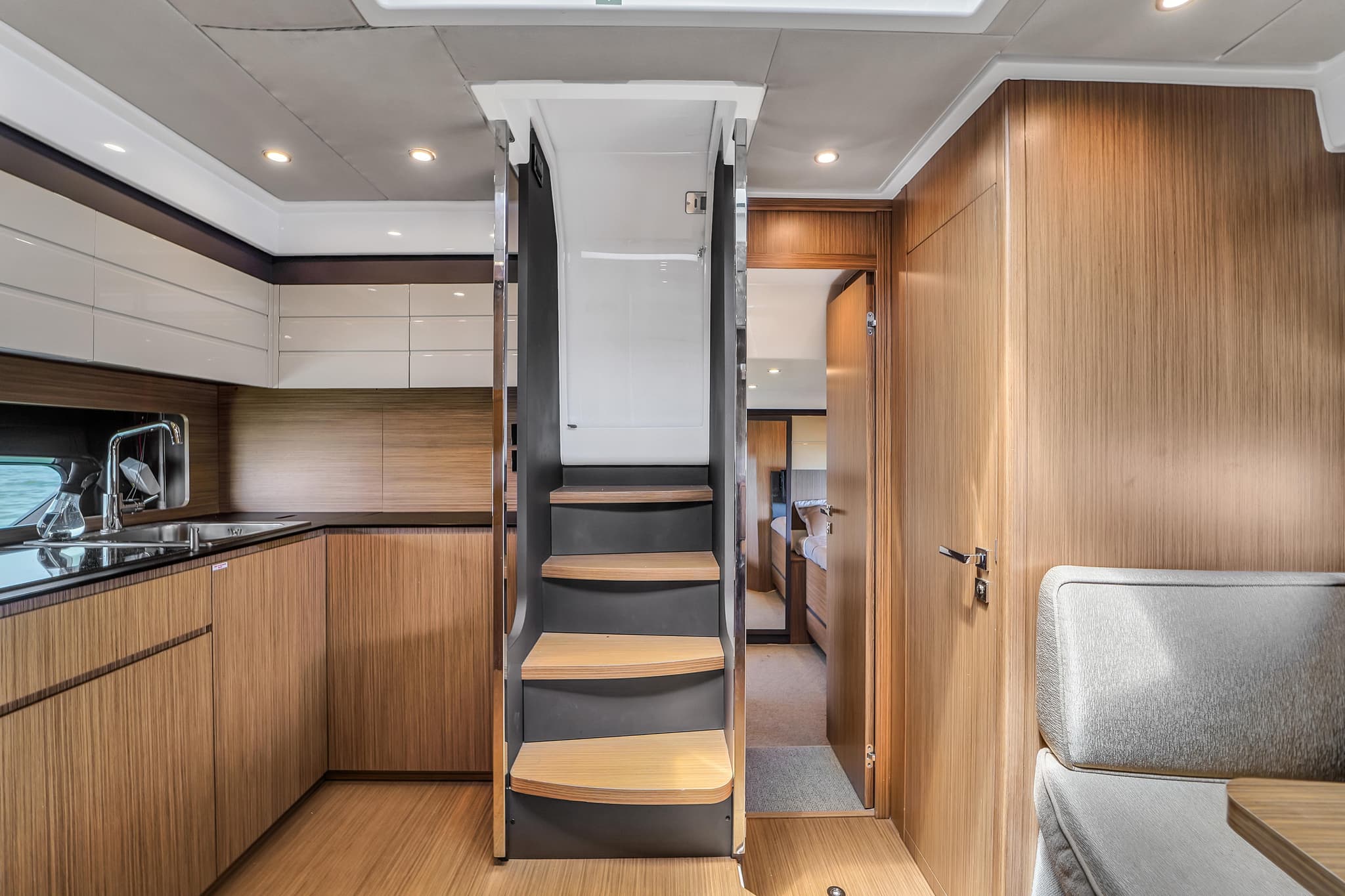 45ft Azimut - View 31