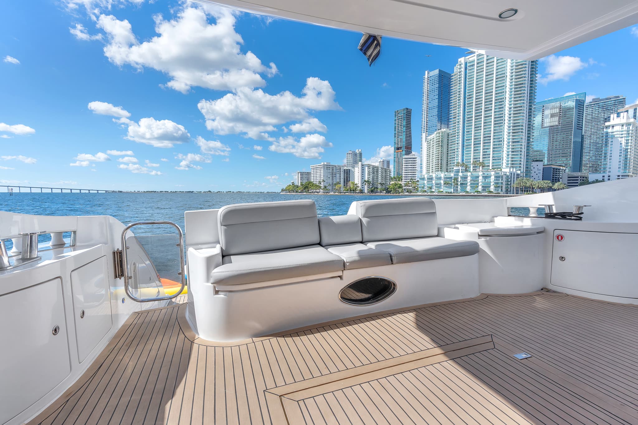 60ft Azimut – Luxury Yacht Charter - View 8