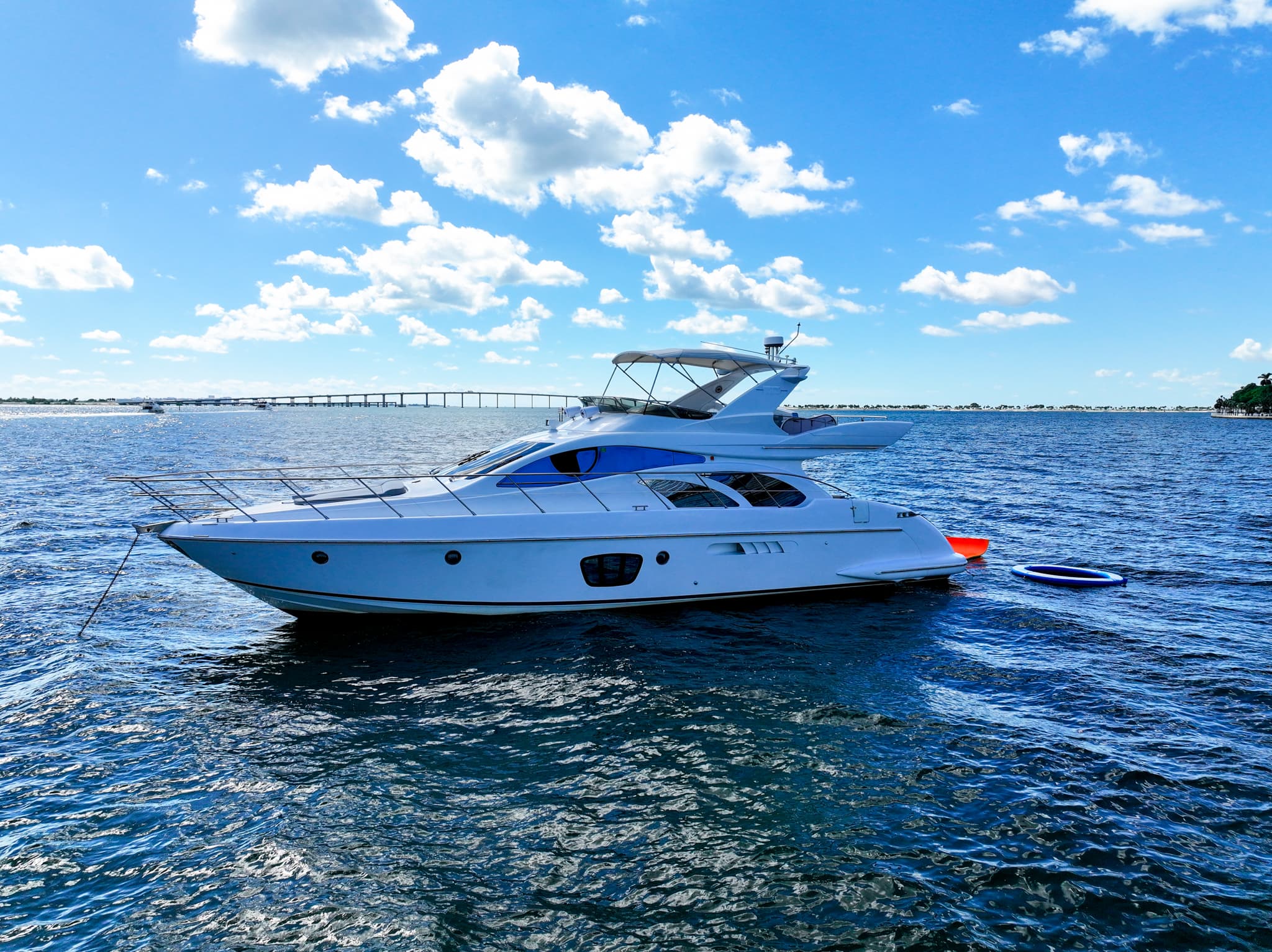 60ft Azimut – Luxury Yacht Charter - View 12