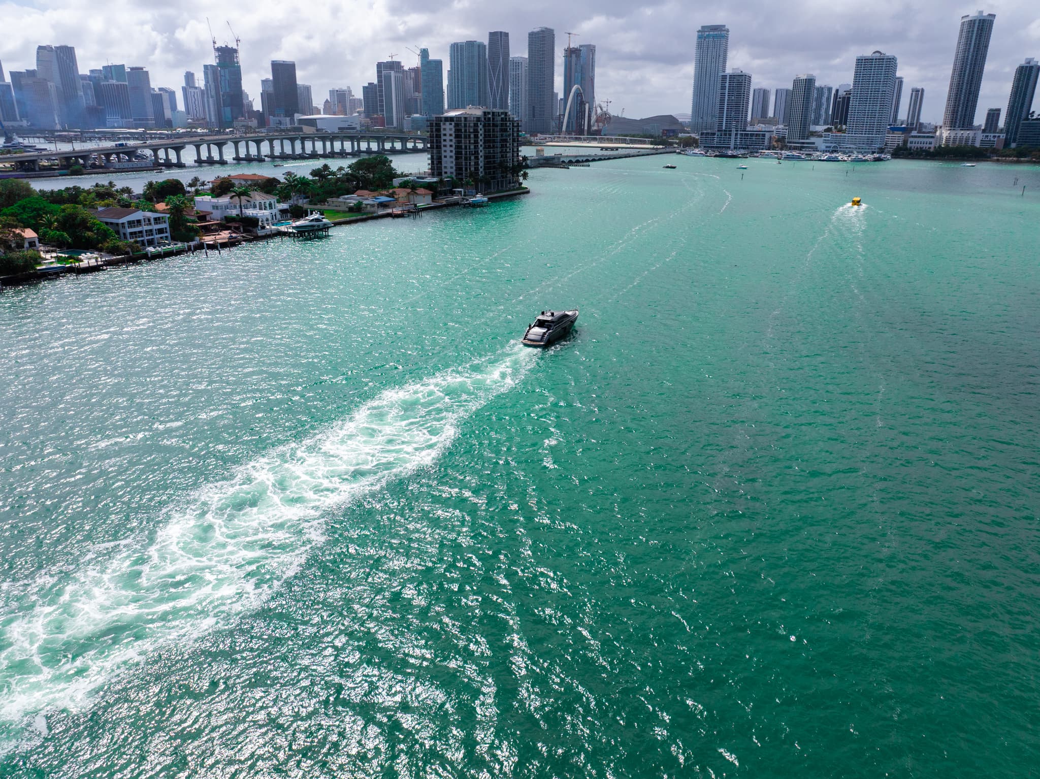 64ft Pershing ( RAY )  - View 6