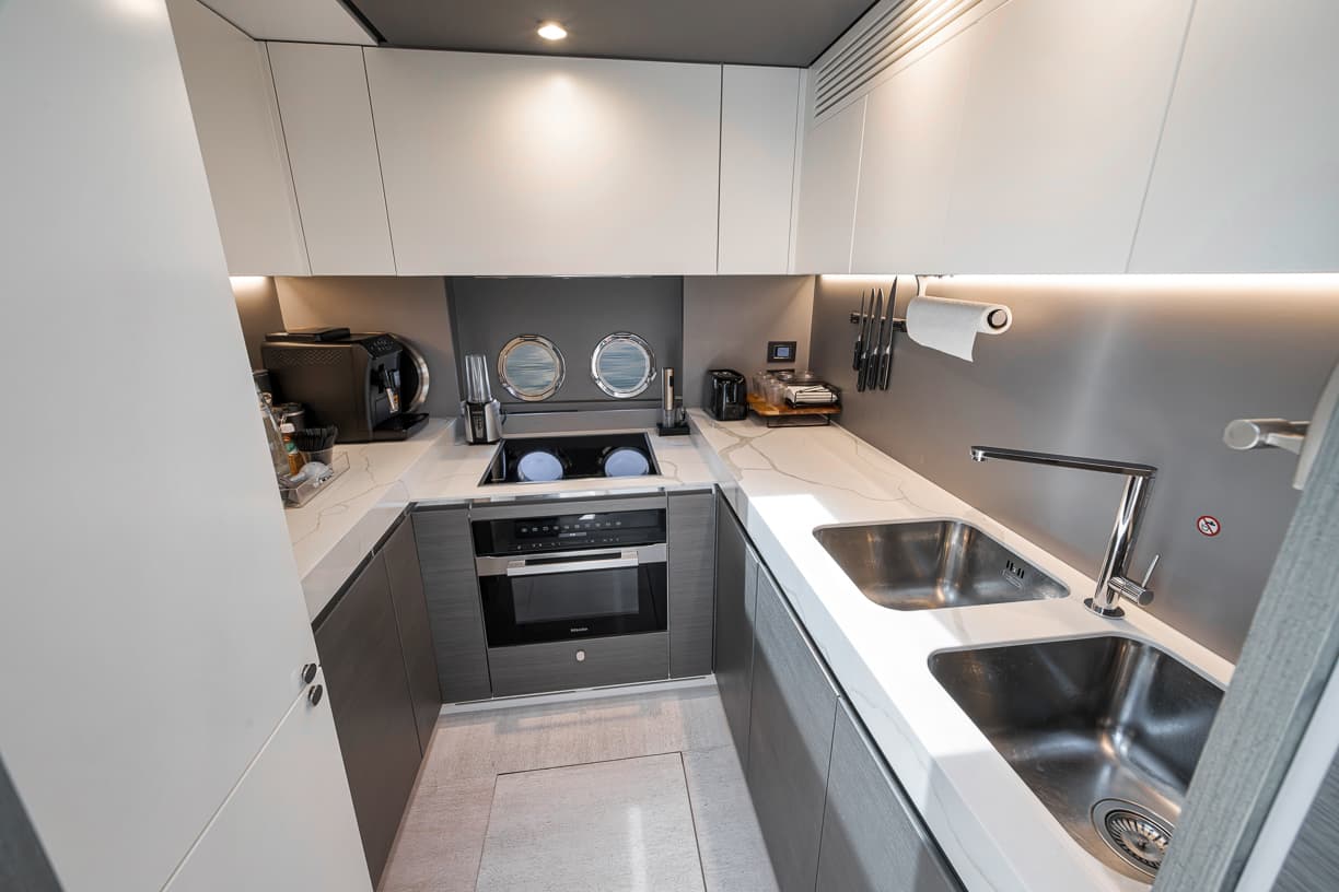 80FT AZIMUT ( 2nd S8 ) - View 26