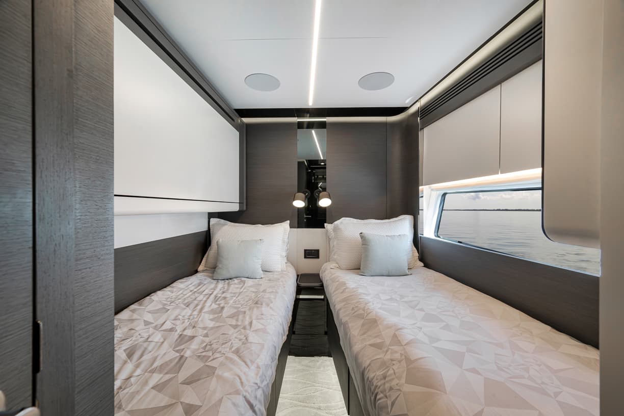 80FT AZIMUT ( 2nd S8 ) - View 44
