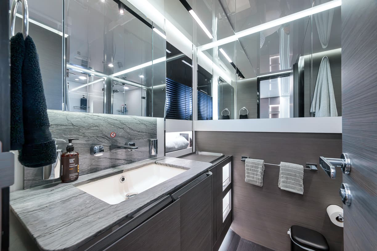 80FT AZIMUT ( 2nd S8 ) - View 70