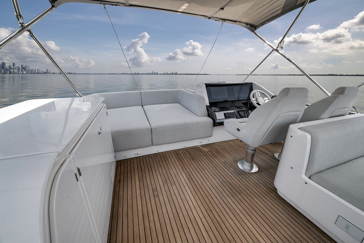 80FT AZIMUT ( 2nd S8 ) - View 80