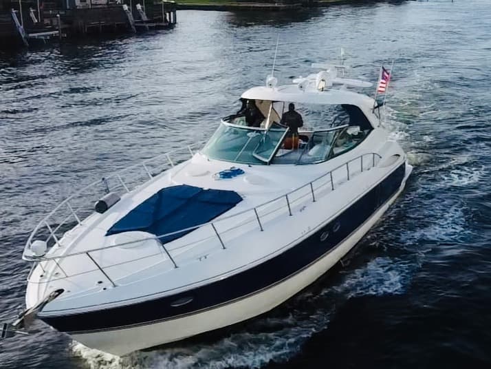 Cruiser 55FT luxury yacht rental in Miami - exterior view