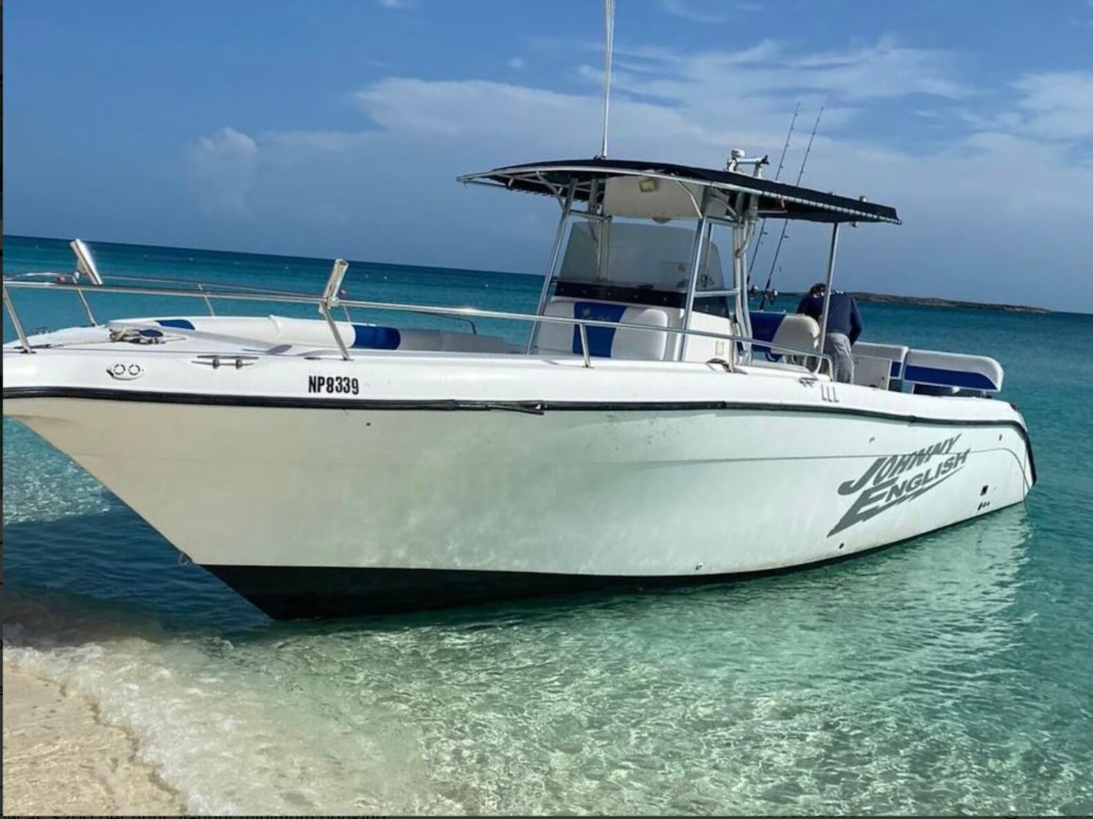 Johnny English 36FT luxury yacht rental in Nassau - exterior view