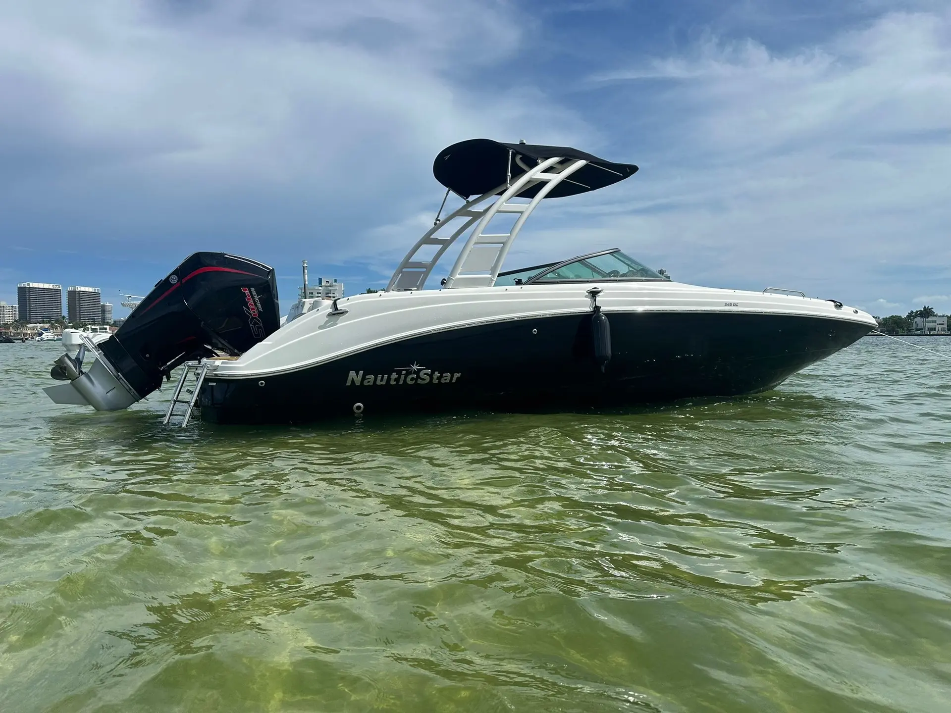 24FT NAUTIC STAR