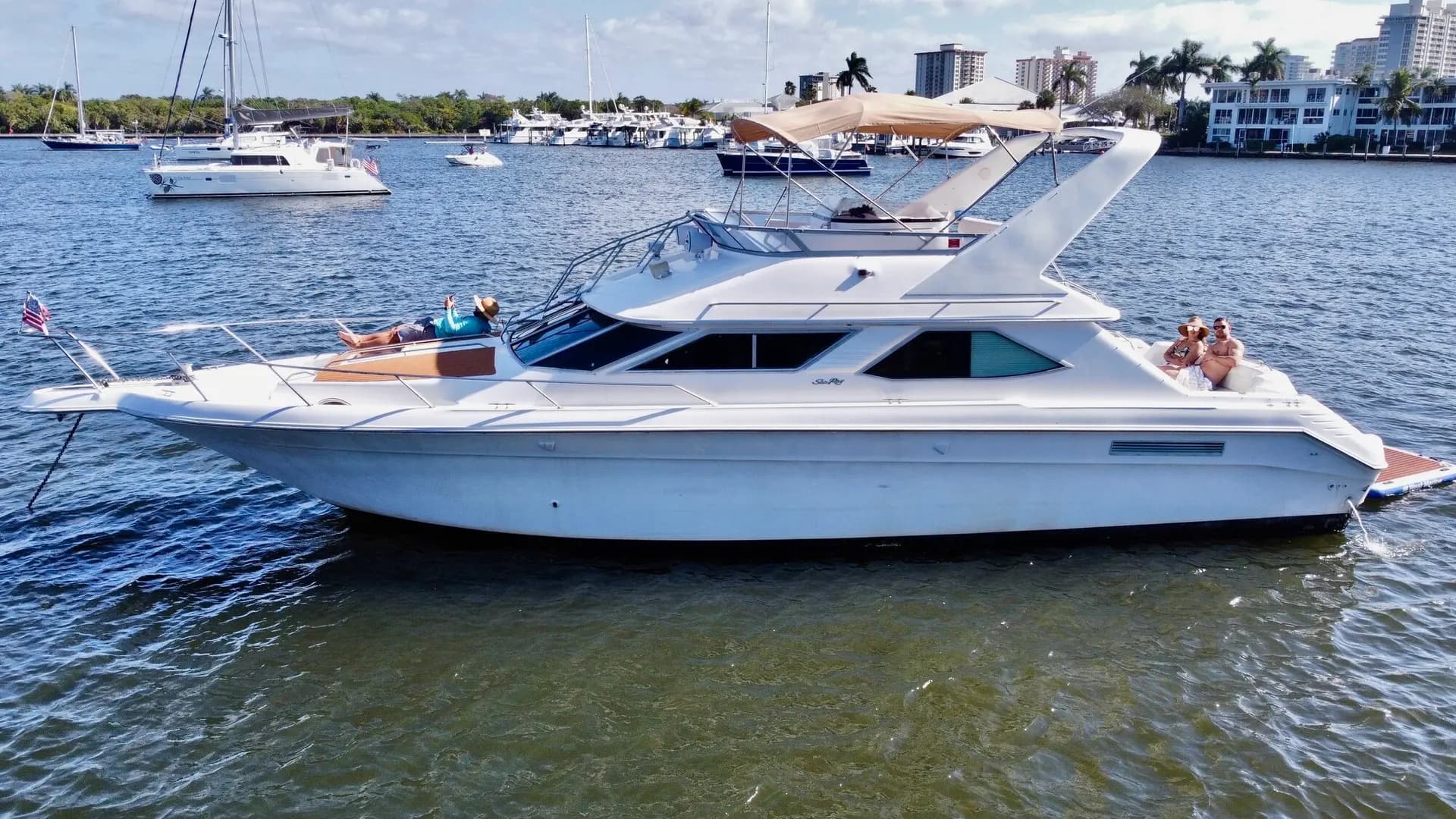 48ft Sea Ray Flybridge