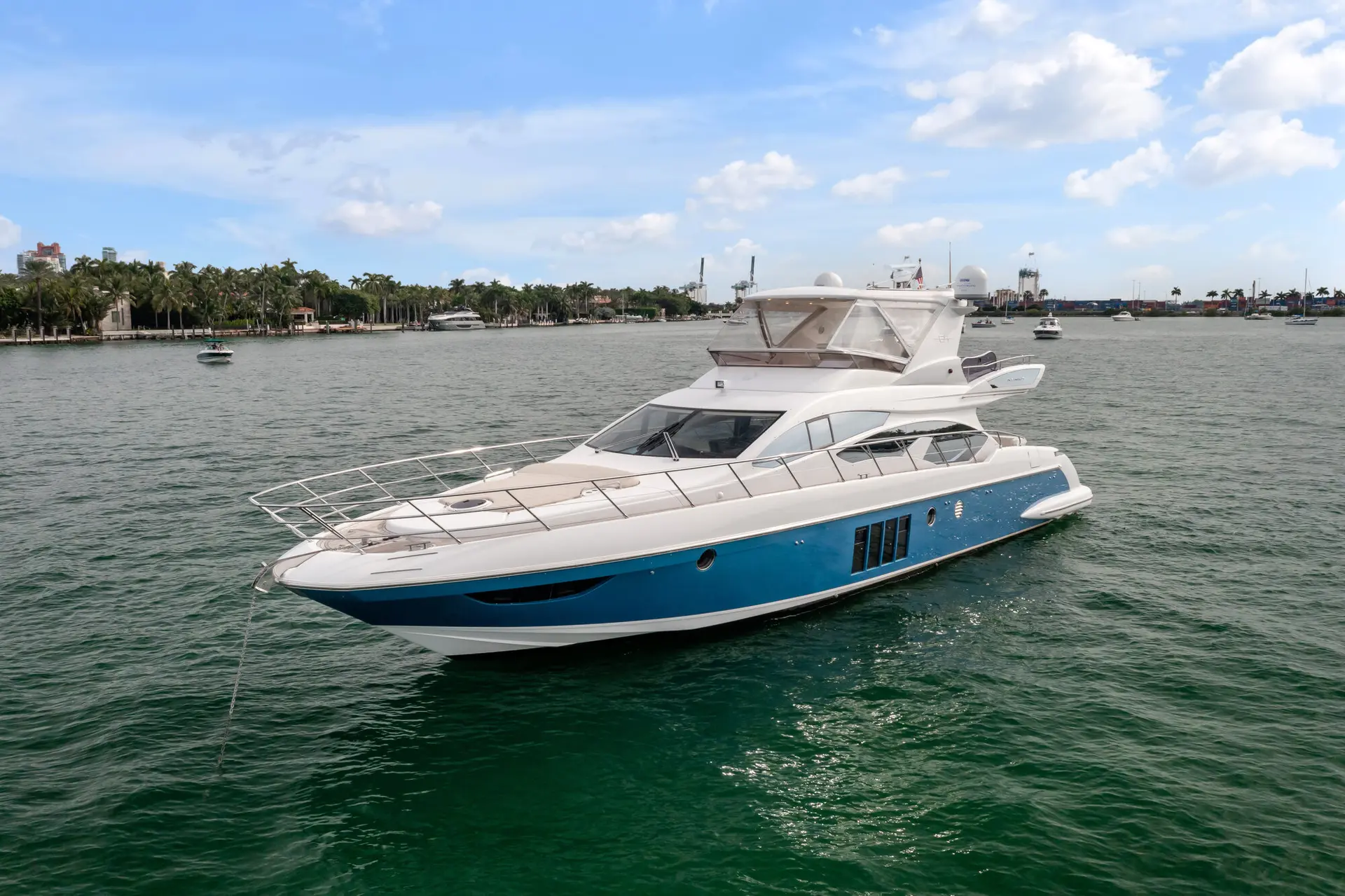 64FT AZIMUT FLYBRIDGE