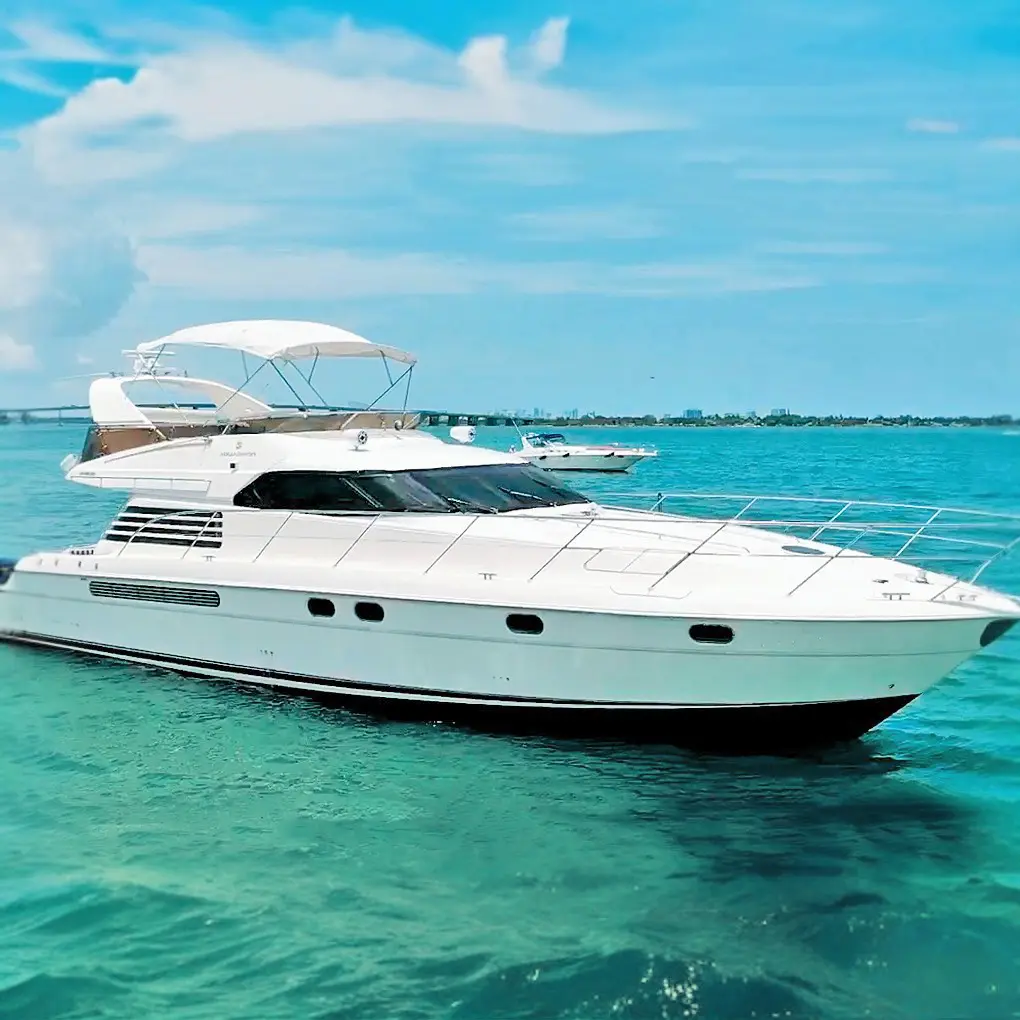 65FT FLYBRIDGE FORT