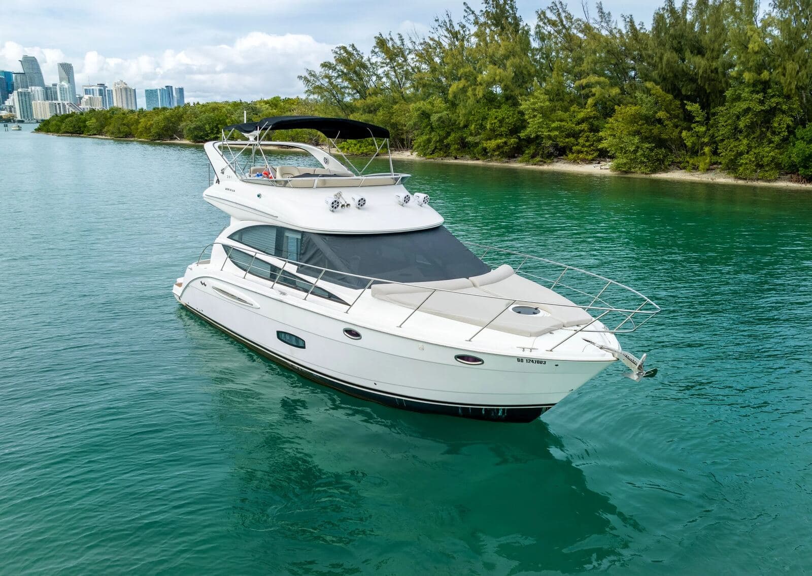 Crescendo - 45' Meridian 391 Sedan Bridge