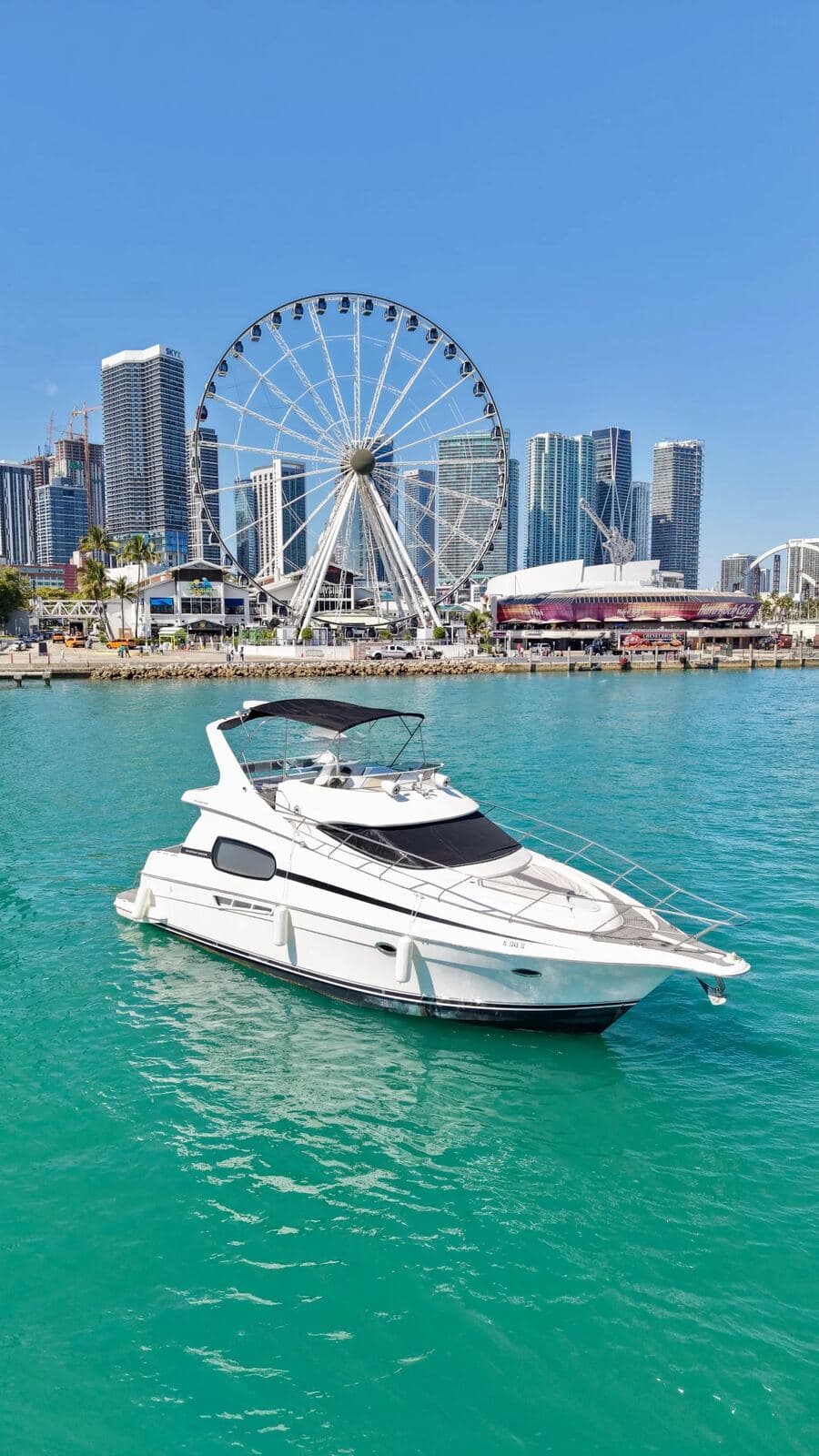 XUL - 48' Silverton Flybridge