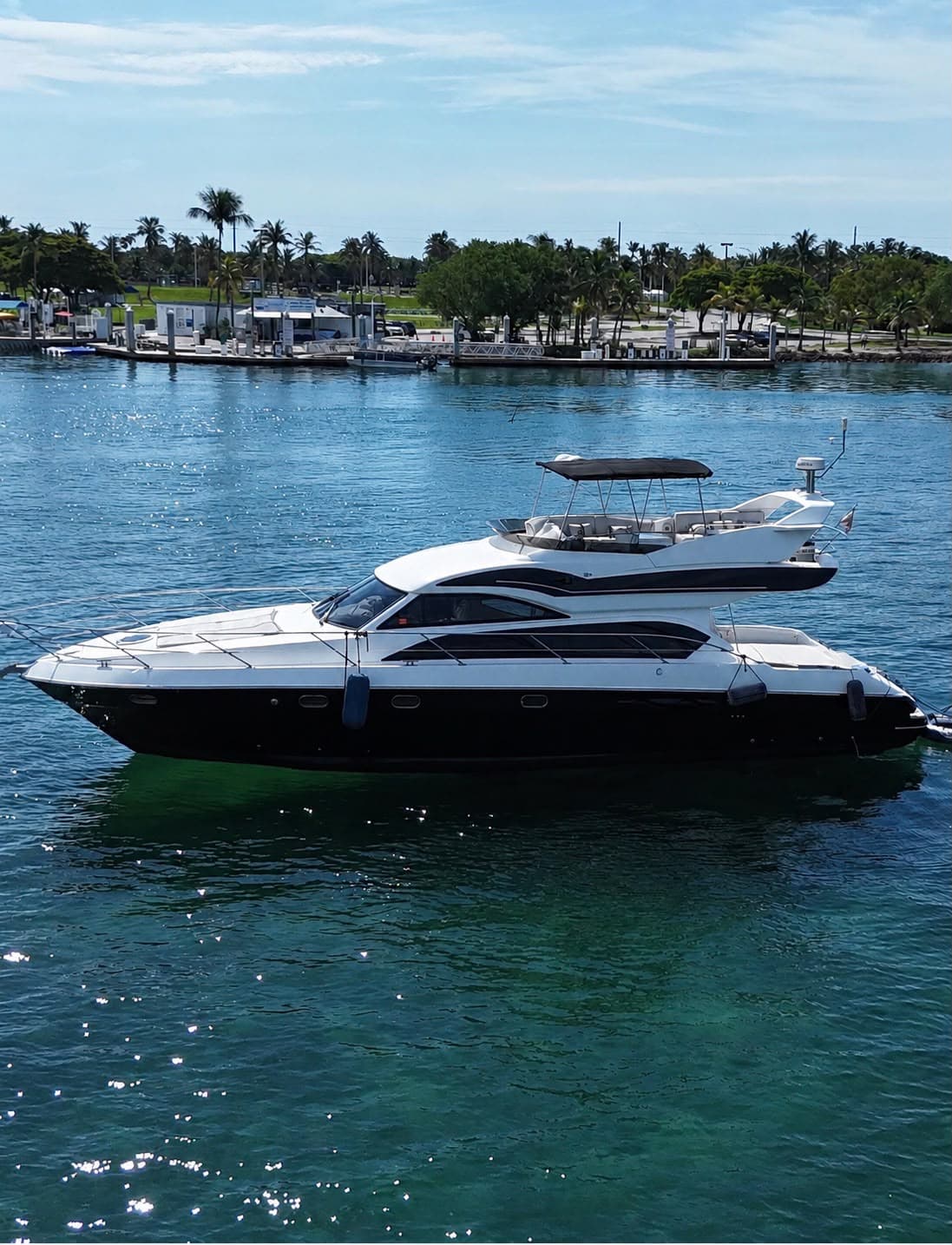 Arrivederci Luxury Chárter 52FT